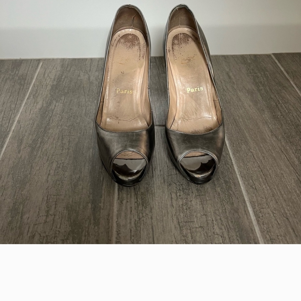 Christian Louboutin Silver Heels Elegant Design